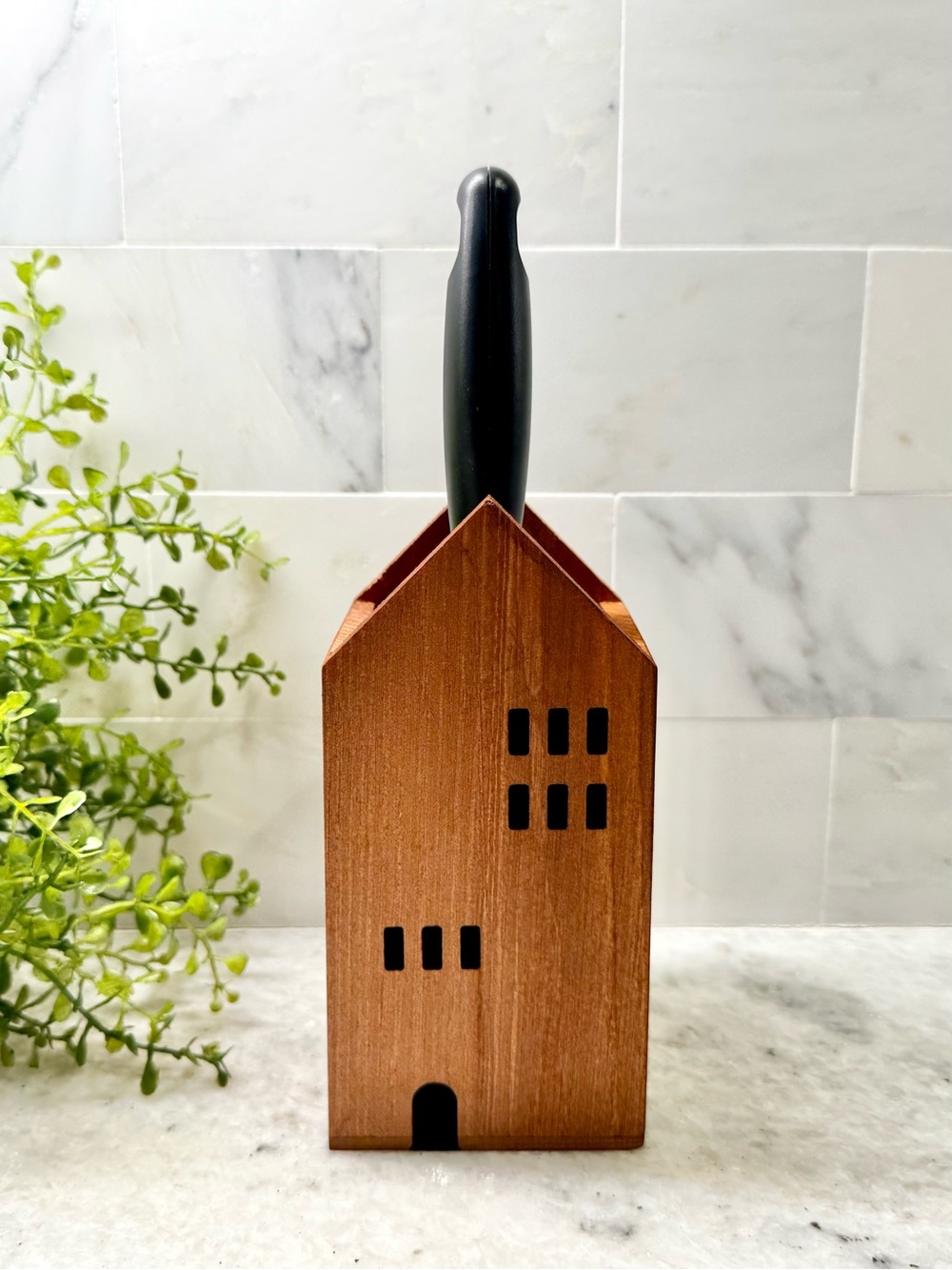 New Rustic Brown Wooden House Lint Roller Storage Holder + Lint Roller - 6.5”
